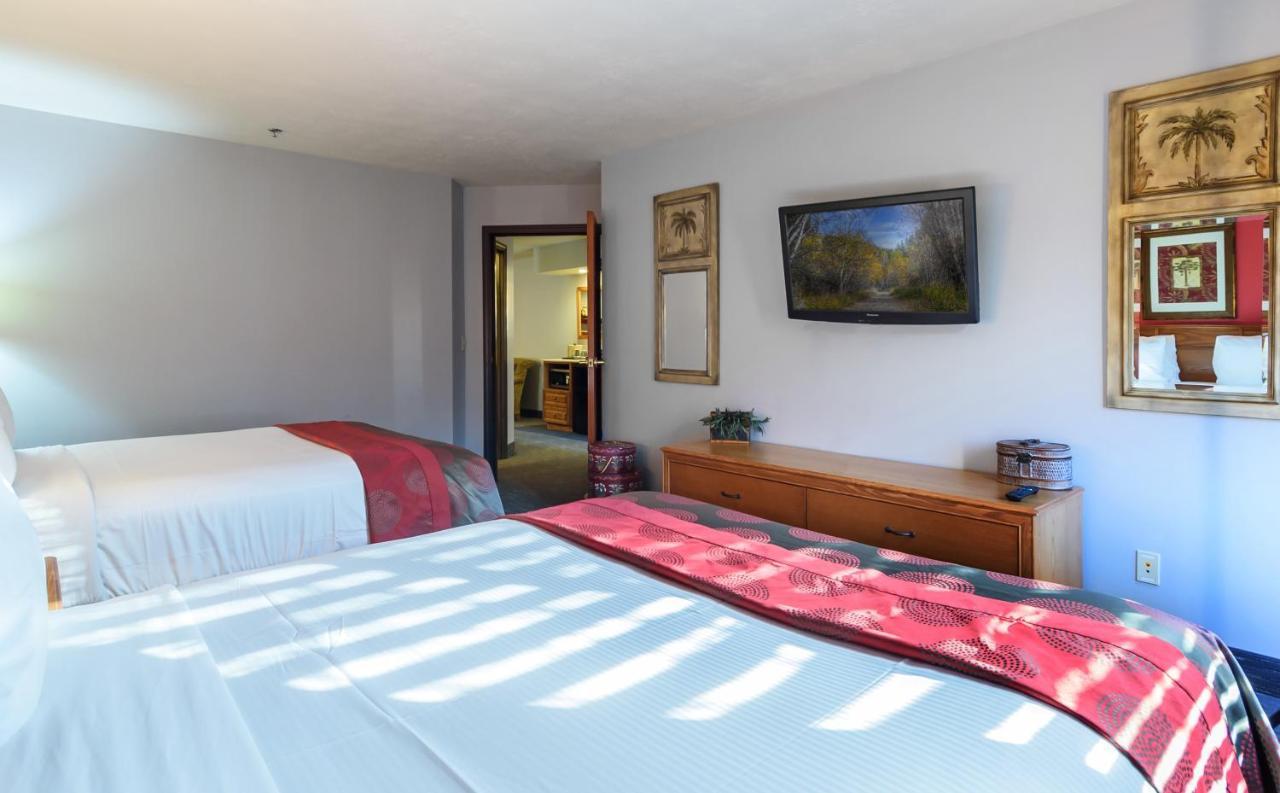 Ramada By Wyndham Sioux Falls Airport - Waterpark Resort & Event Center Bagian luar foto